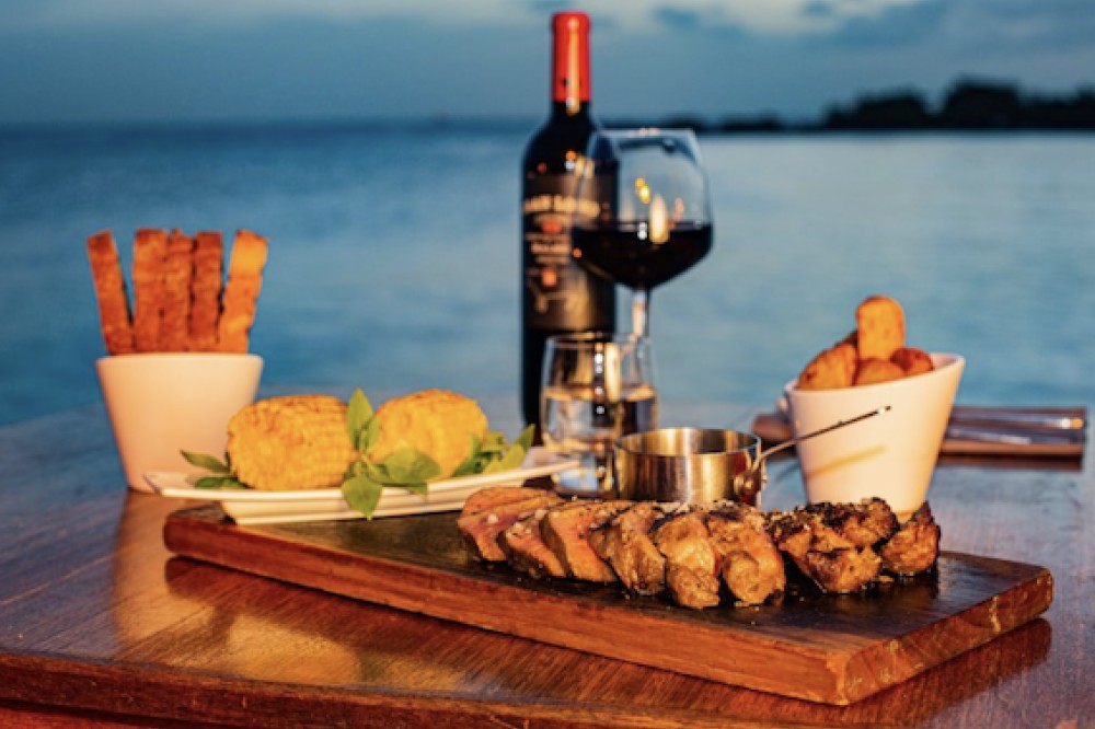 Restaurant Tinto Jan Thiel Beach - Curacao Vakantiehuizen