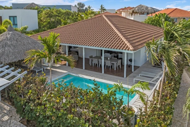 Luxe 6-persoons villa Jan Thiel – Huren Curaçao - Curacao Vakantiehuizen