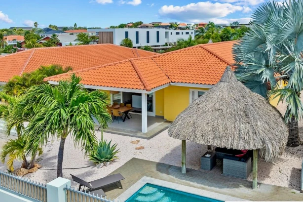 Yellow bird's nest Curacao Vakantiehuizen