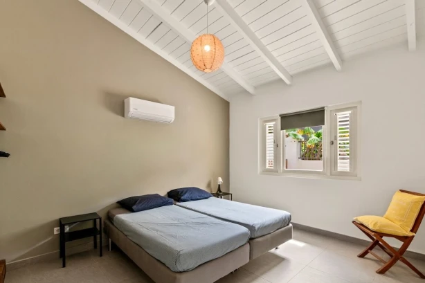 Yellow bird's nest Curacao Vakantiehuizen