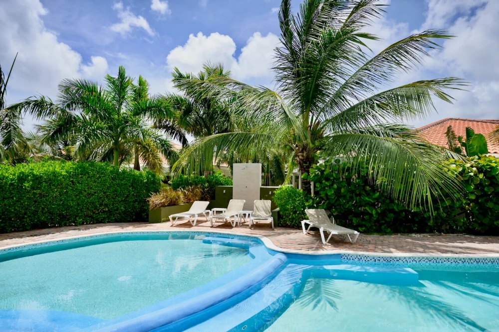 Villa Blue Palm