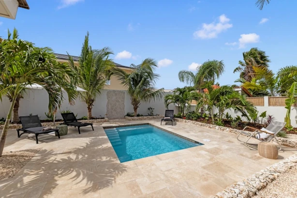 AH-Villa Tropical Beach Garden Jan Thiel Curacao Vakantiehuizen