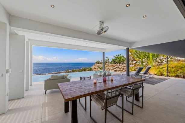 06- Villa Blue Cliff; Luxe vakantievilla huren Blue Bay Curaçao voor 2-8 personen Curacao Vakantiehuizen