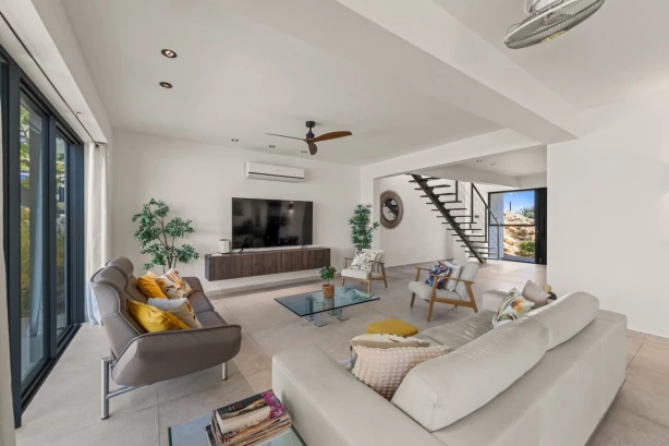 06- Villa Blue Cliff; Luxe vakantievilla huren Blue Bay Curaçao voor 2-8 personen Curacao Vakantiehuizen