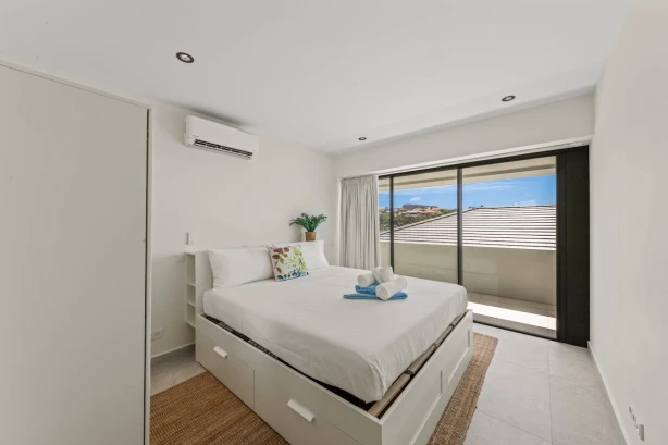06- Villa Blue Cliff; Luxe vakantievilla huren Blue Bay Curaçao voor 2-8 personen Curacao Vakantiehuizen