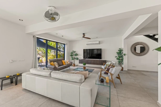 06- Villa Blue Cliff; Luxe vakantievilla huren Blue Bay Curaçao voor 2-8 personen Curacao Vakantiehuizen