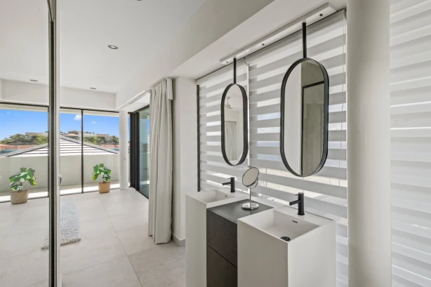 06- Villa Blue Cliff; Luxe vakantievilla huren Blue Bay Curaçao voor 2-8 personen Curacao Vakantiehuizen