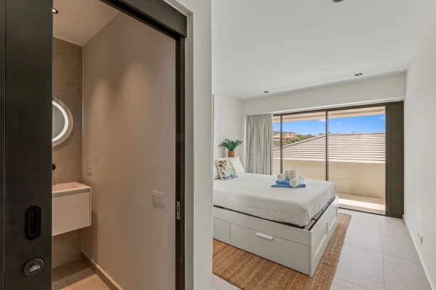 06- Villa Blue Cliff; Luxe vakantievilla huren Blue Bay Curaçao voor 2-8 personen Curacao Vakantiehuizen