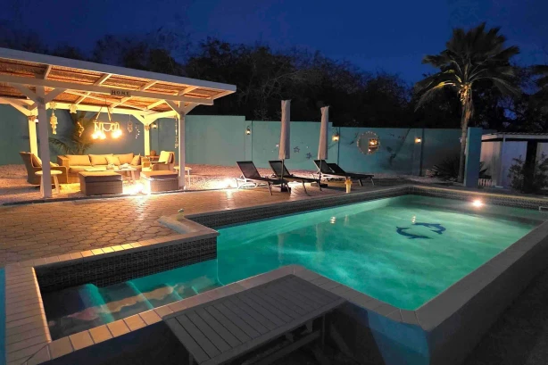 Villa Turquoise Curacao: betaalbare groepsvilla huren voor 4-12p - Curacao Vakantiehuizen