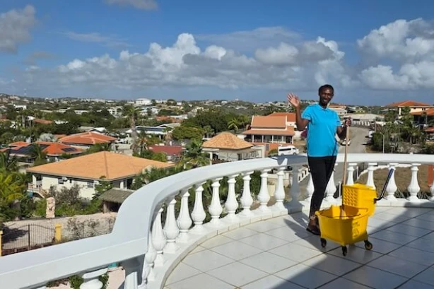 34- Villa Turquoise: groot tropisch vakantiehuis voor 4-14 p in Curacao huren met prive zwembad Curacao Vakantiehuizen